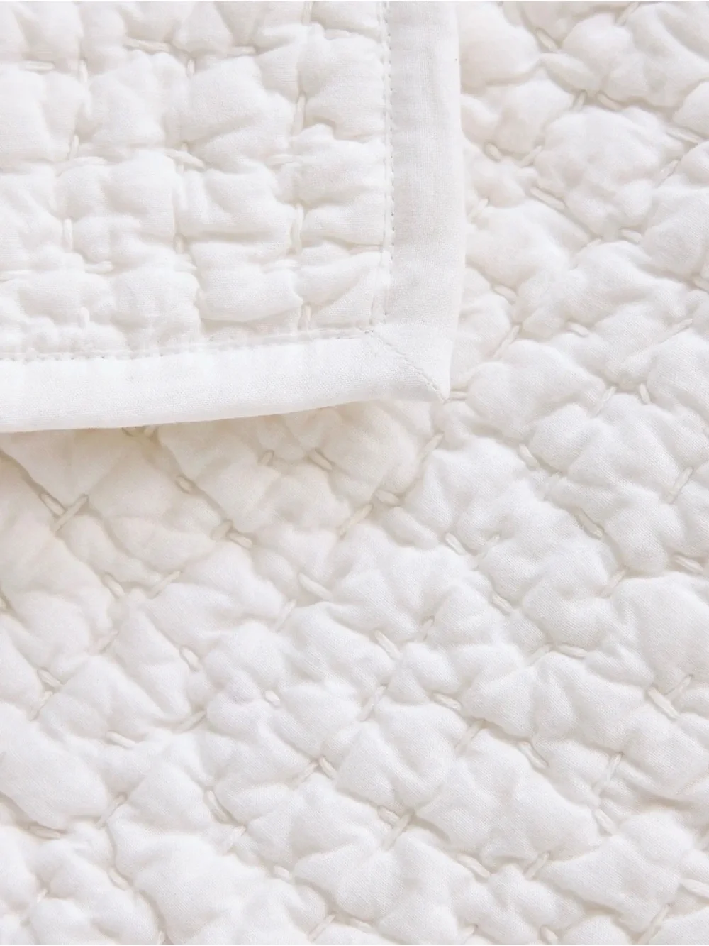 Quince details woven